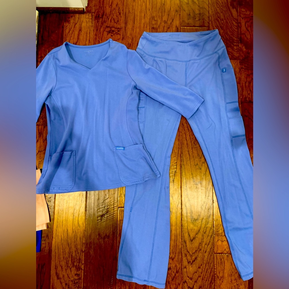 Jaanuu Scrub Sets